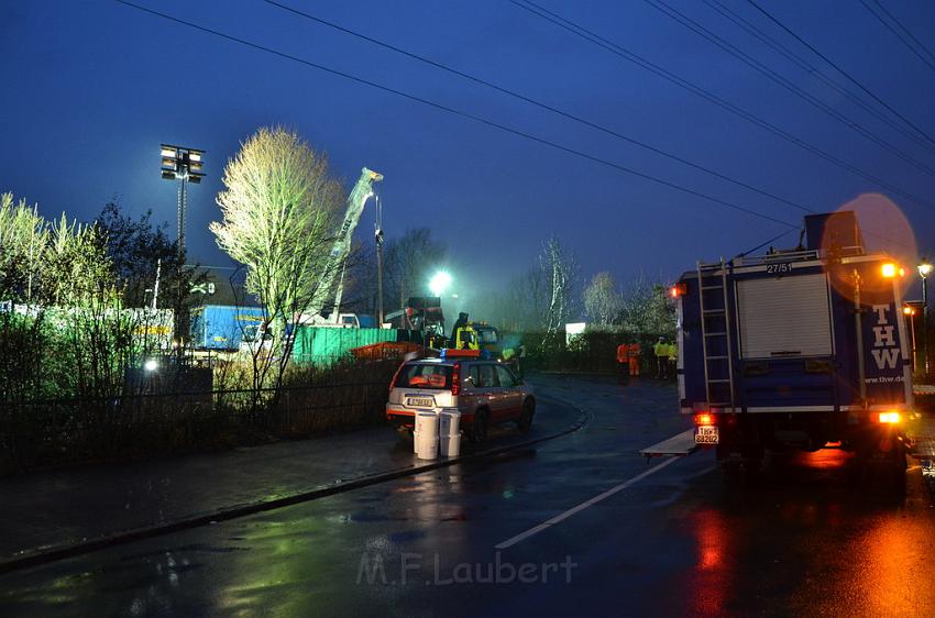 Schwerer VU Bus Zug Düsseldorf P581.JPG